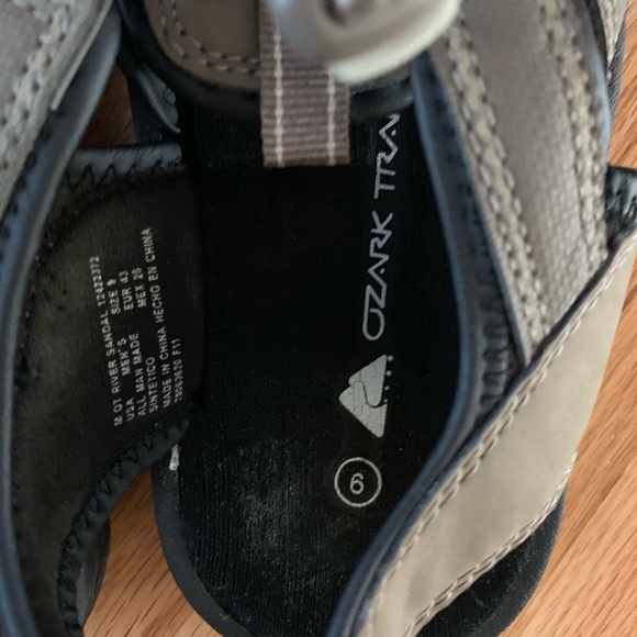 SANDALS - Picture 2 of 2